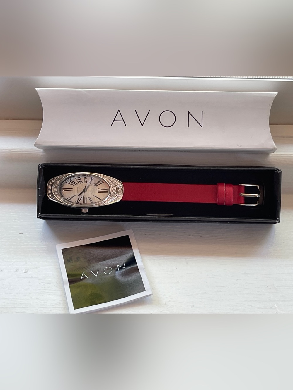 Elegant vintage red ladies watch